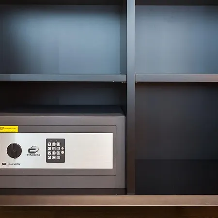 - Downtown Apartment Milan